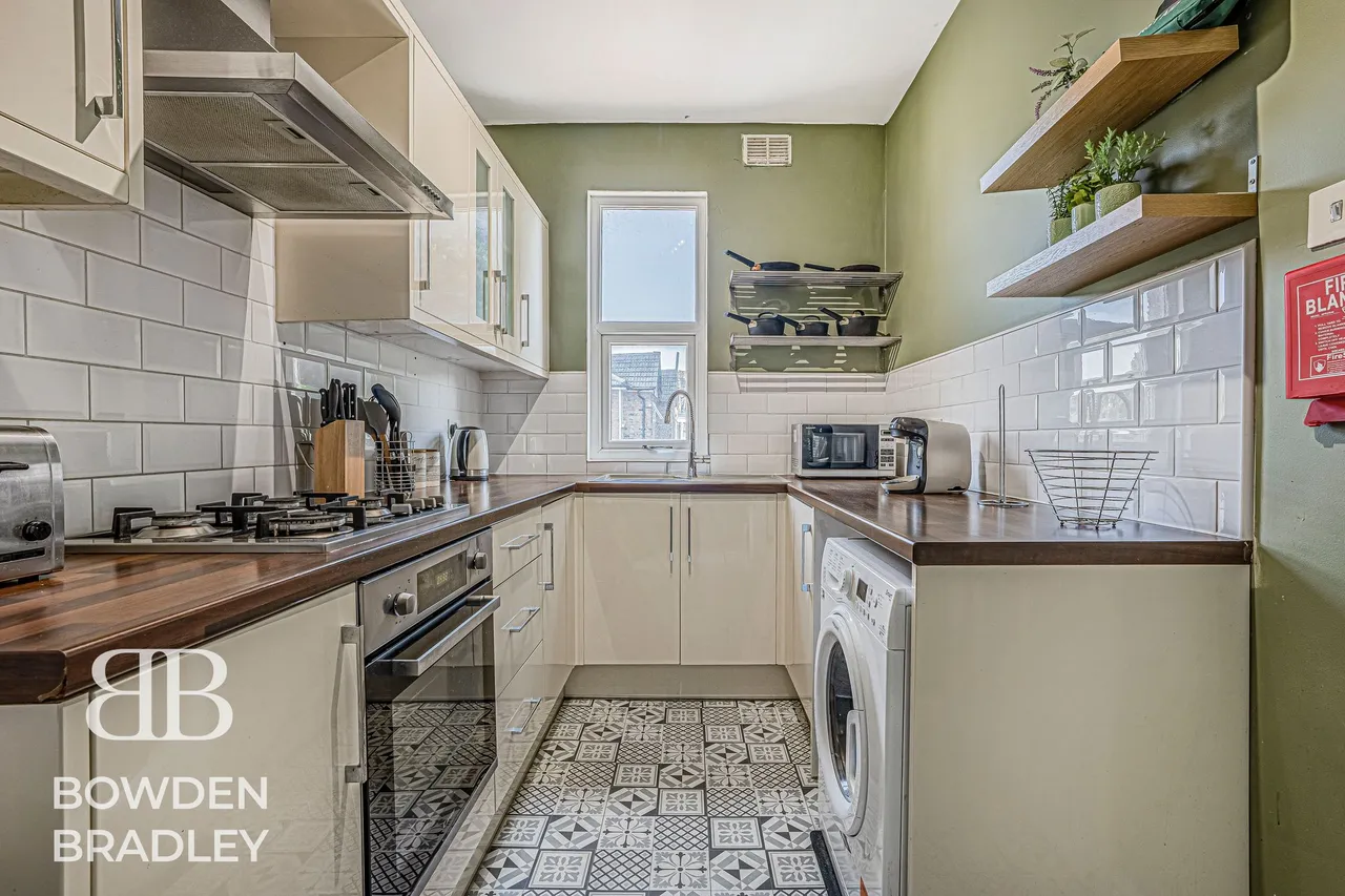 Redcliffe Gardens, Ilford, IG1, photo 6