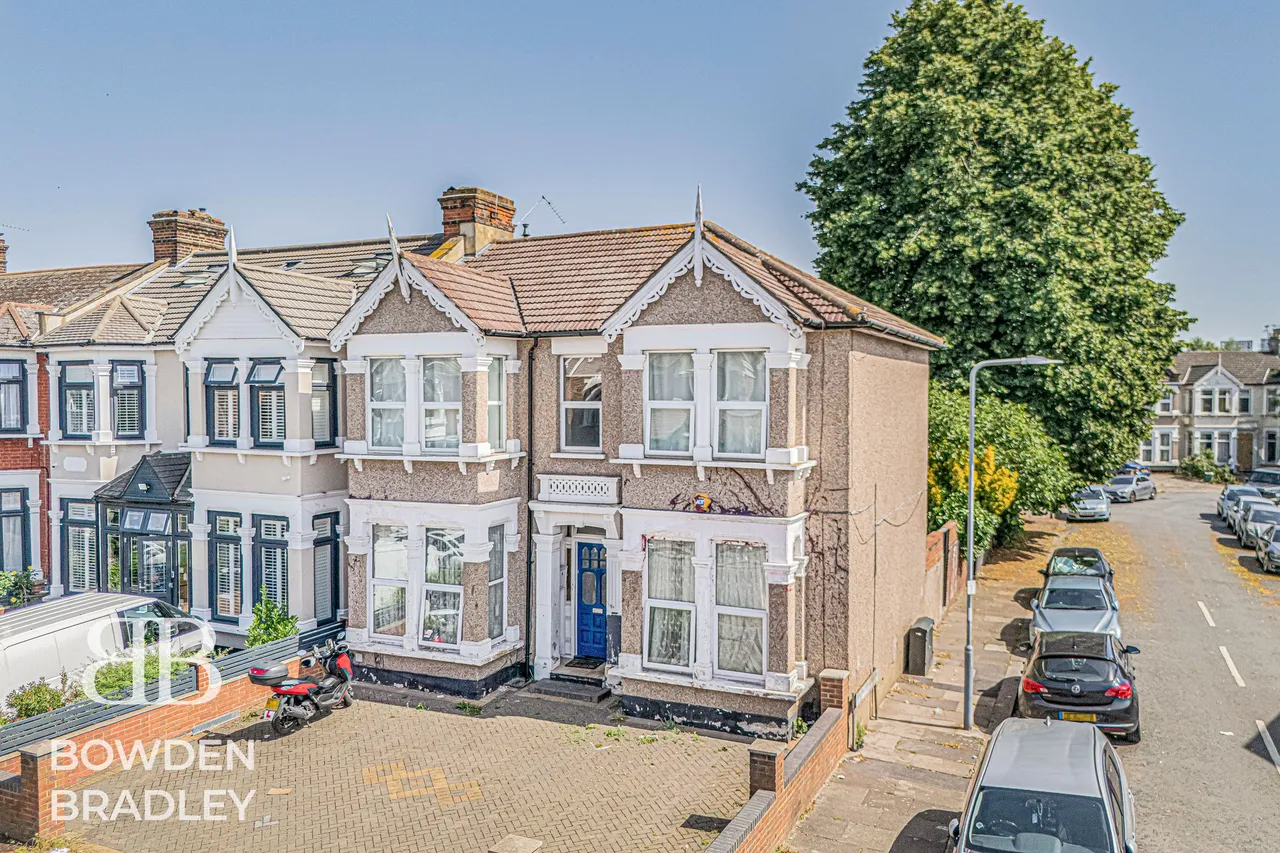 Redcliffe Gardens, Ilford, IG1, photo 12