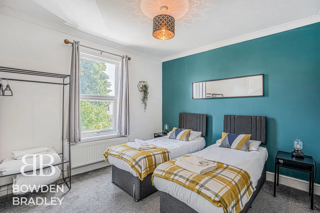 Redcliffe Gardens, Ilford, IG1, photo 10