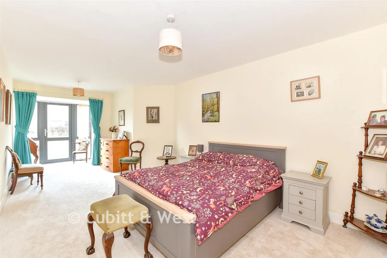 St. Margaret's Way, Midhurst, GU29, photo 5