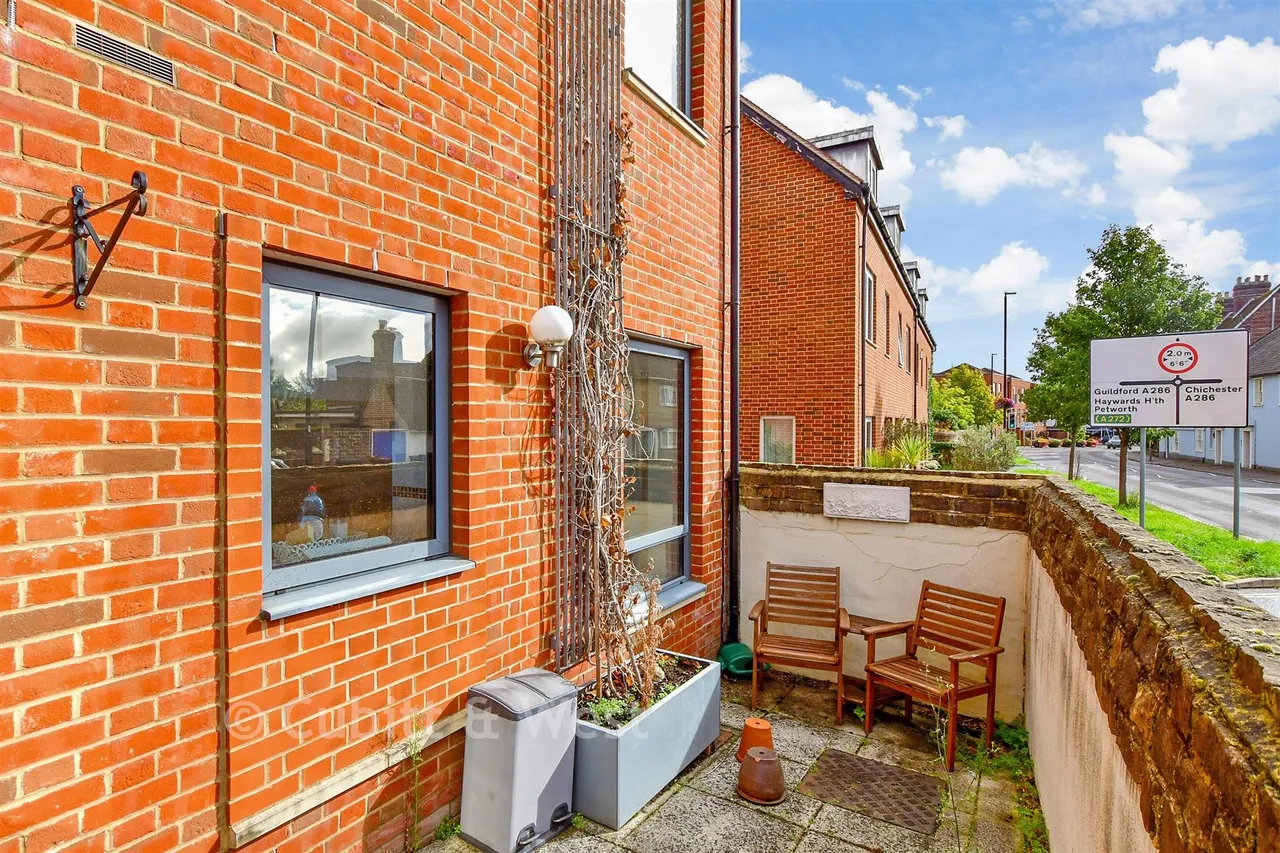 St. Margaret's Way, Midhurst, GU29, photo 9