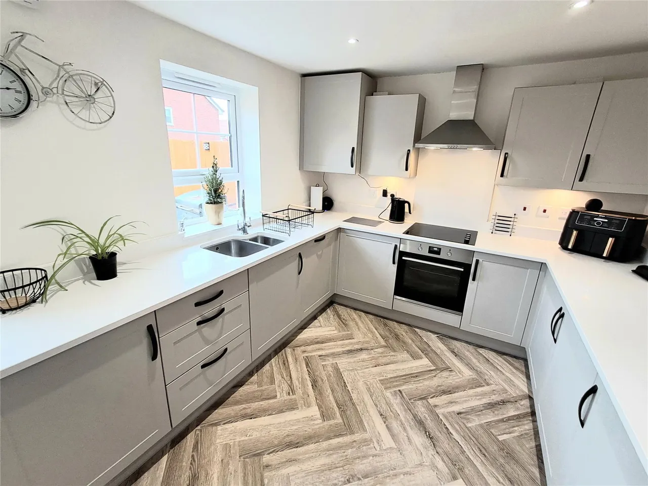 Dawes Way, Hednesford, Cannock, Staffordshire, WS12, photo 2