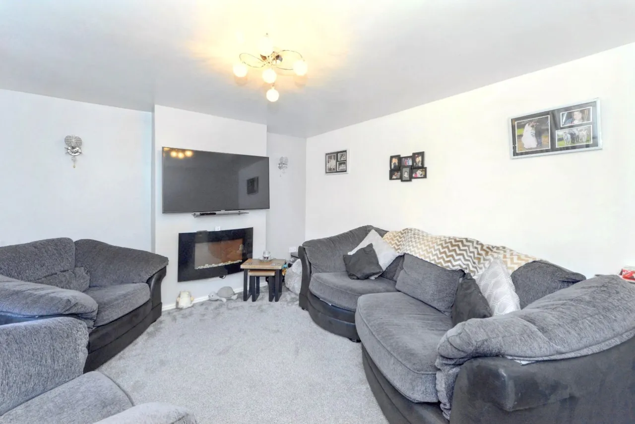Grange Road, Ketley Bank, Telford TF2 0AY, photo 3