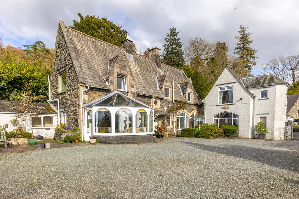 4 bed house for sale, Carriage Drive, Windermere, LA23