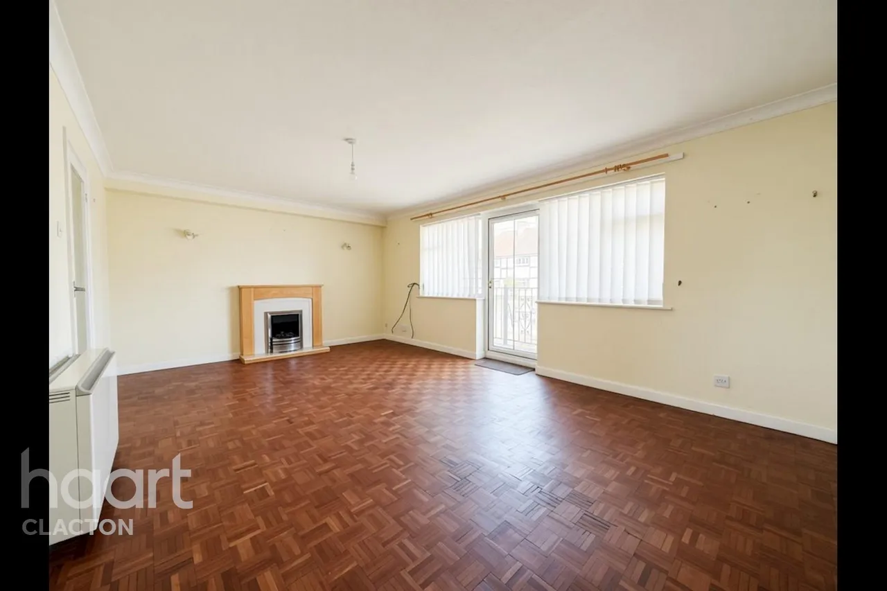 Walton Road, Walton On The Naze, CO14, photo 2