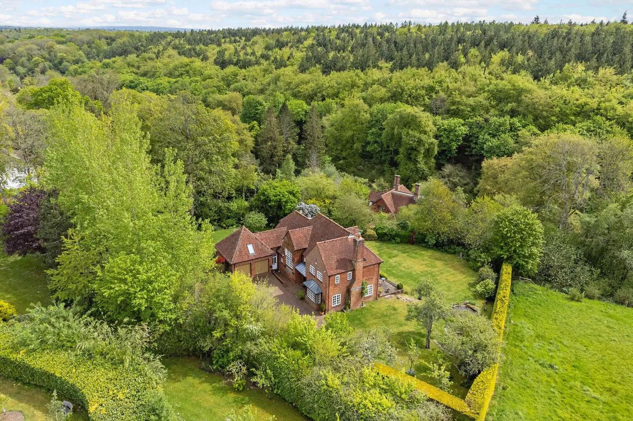Wellhouse Road, Beech, GU34, photo 4