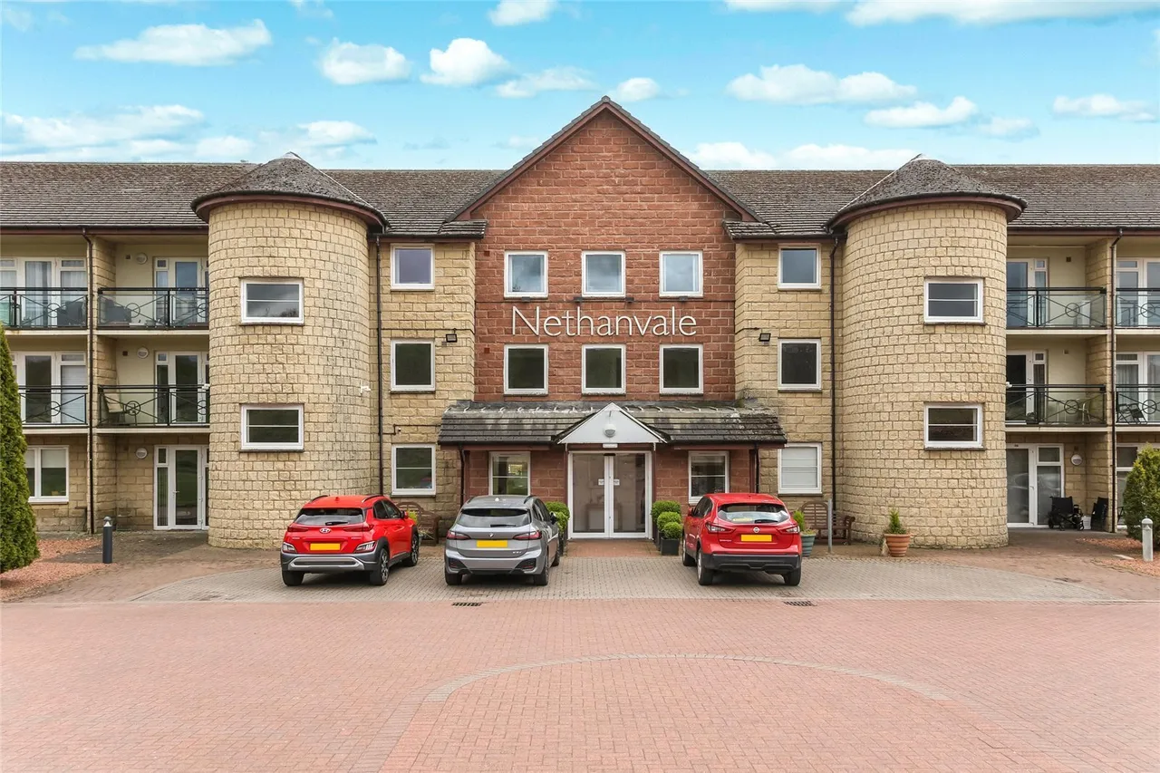 2 bed flat for sale — Nethanvale, Auchlochan, Lesmahagow, Lanark, ML11