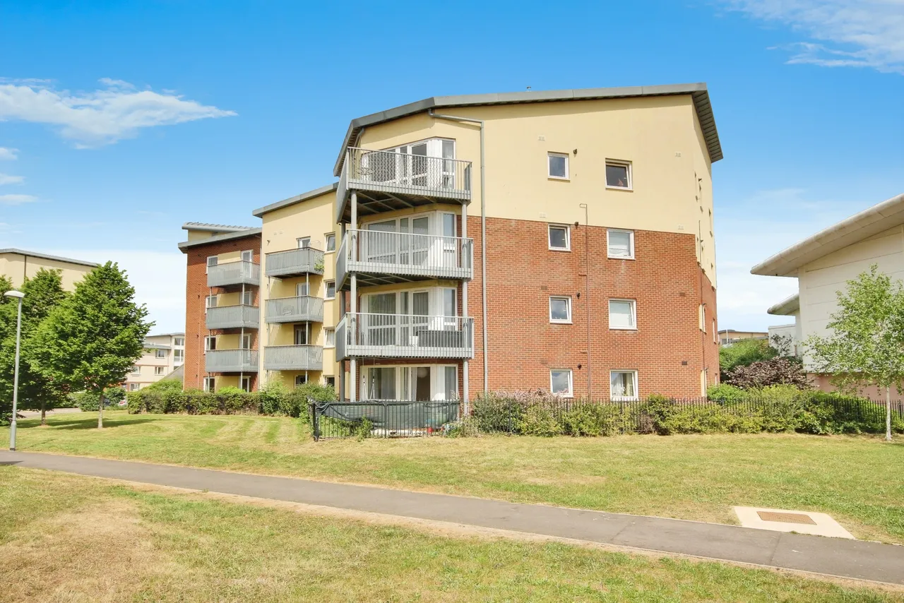 2 bed flat for sale — Longhorn Avenue, Cattle Market/St Oswalds Retail Park, Gloucester, GL1