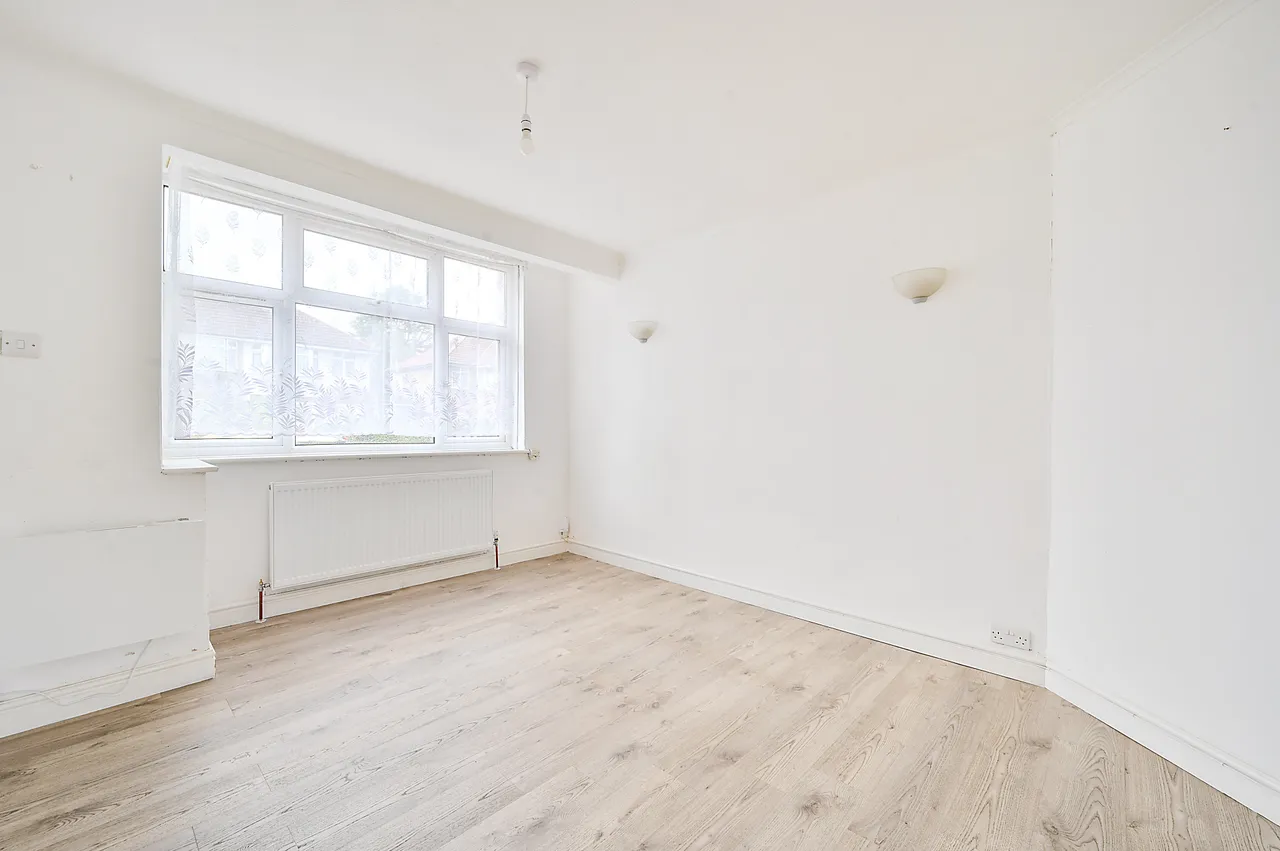 Feltham, TW14, photo 2