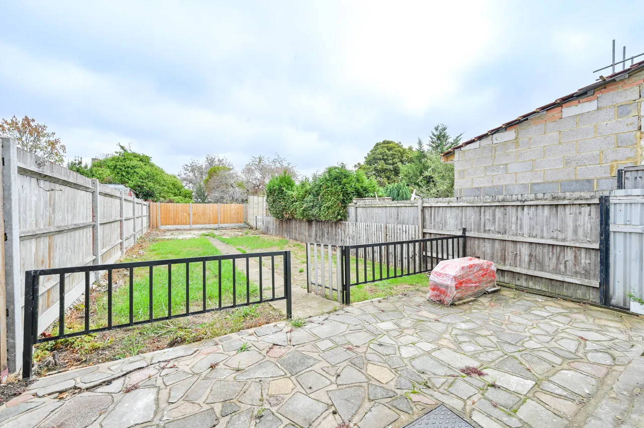 Feltham, TW14, photo 4