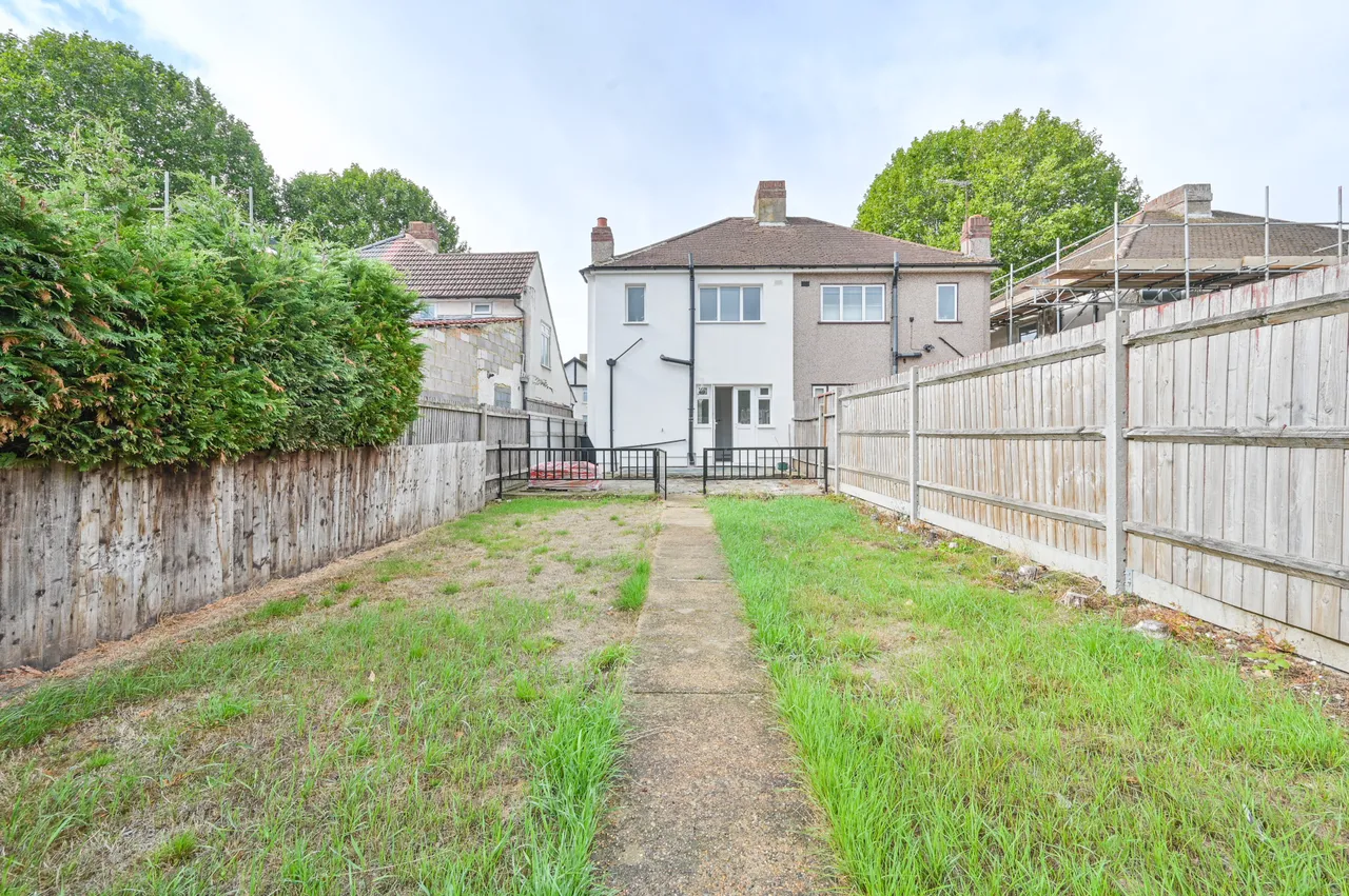 Feltham, TW14, photo 11