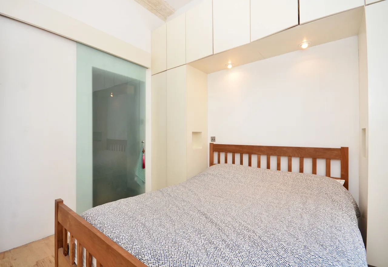 Raised Ground Floor Flat, 69 Gloucester Street, London, photo 6