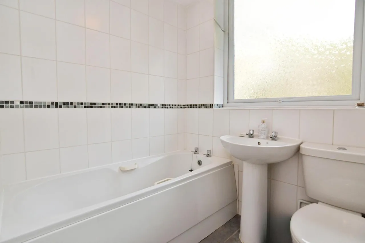 Delane Drive, Wokingham, RG41, photo 12