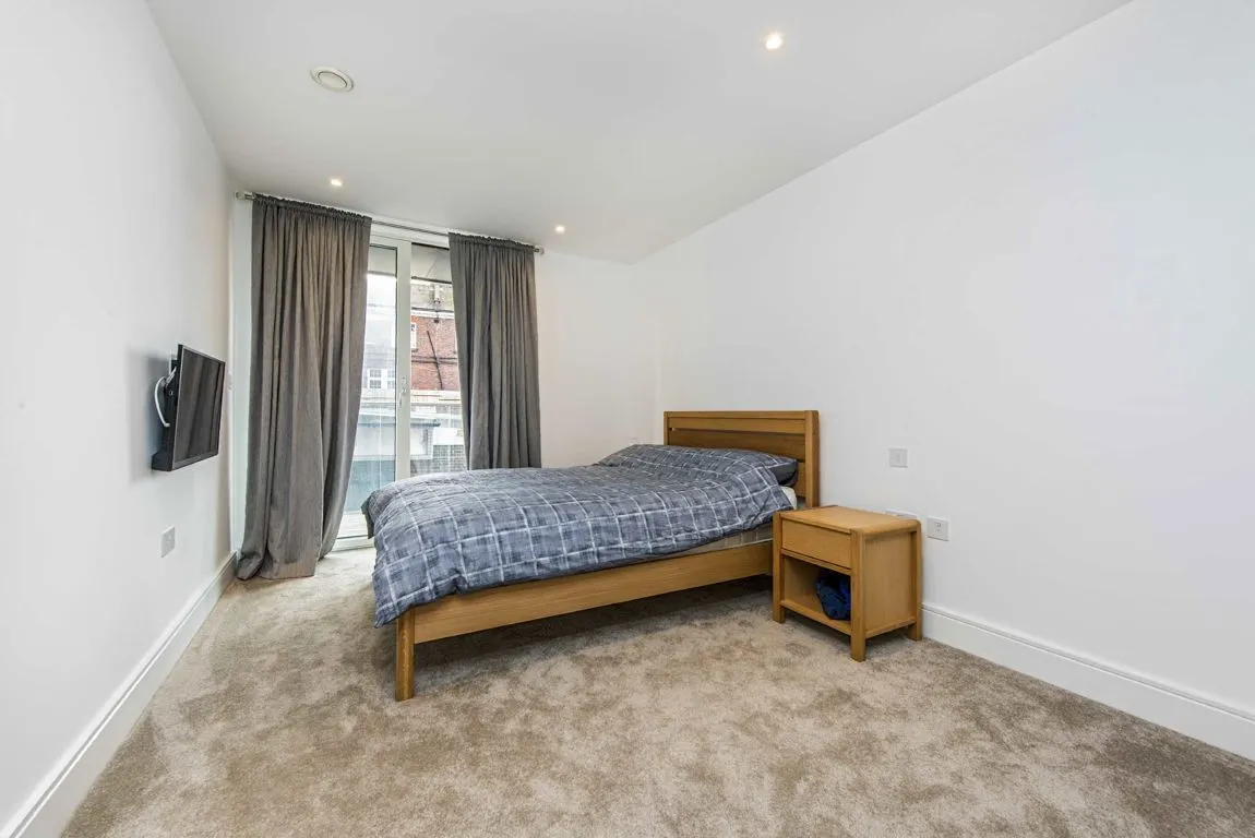 Gaumont Place, SW2, photo 4
