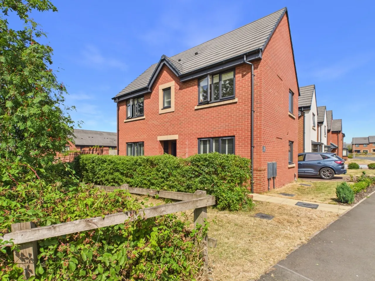 3 bed house for sale — Priorslee, Telford TF2 9UU