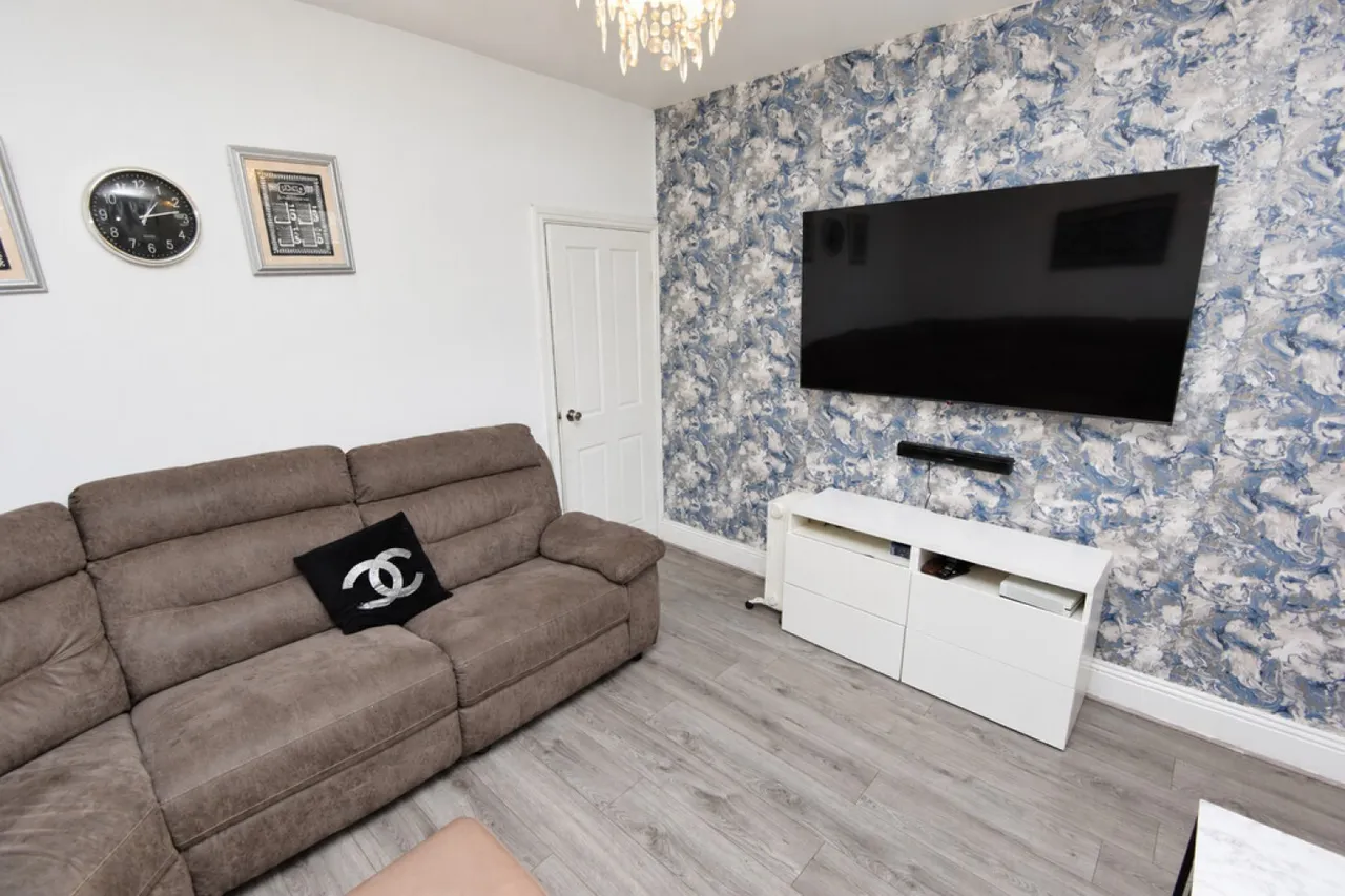Keighley, BD21, photo 6