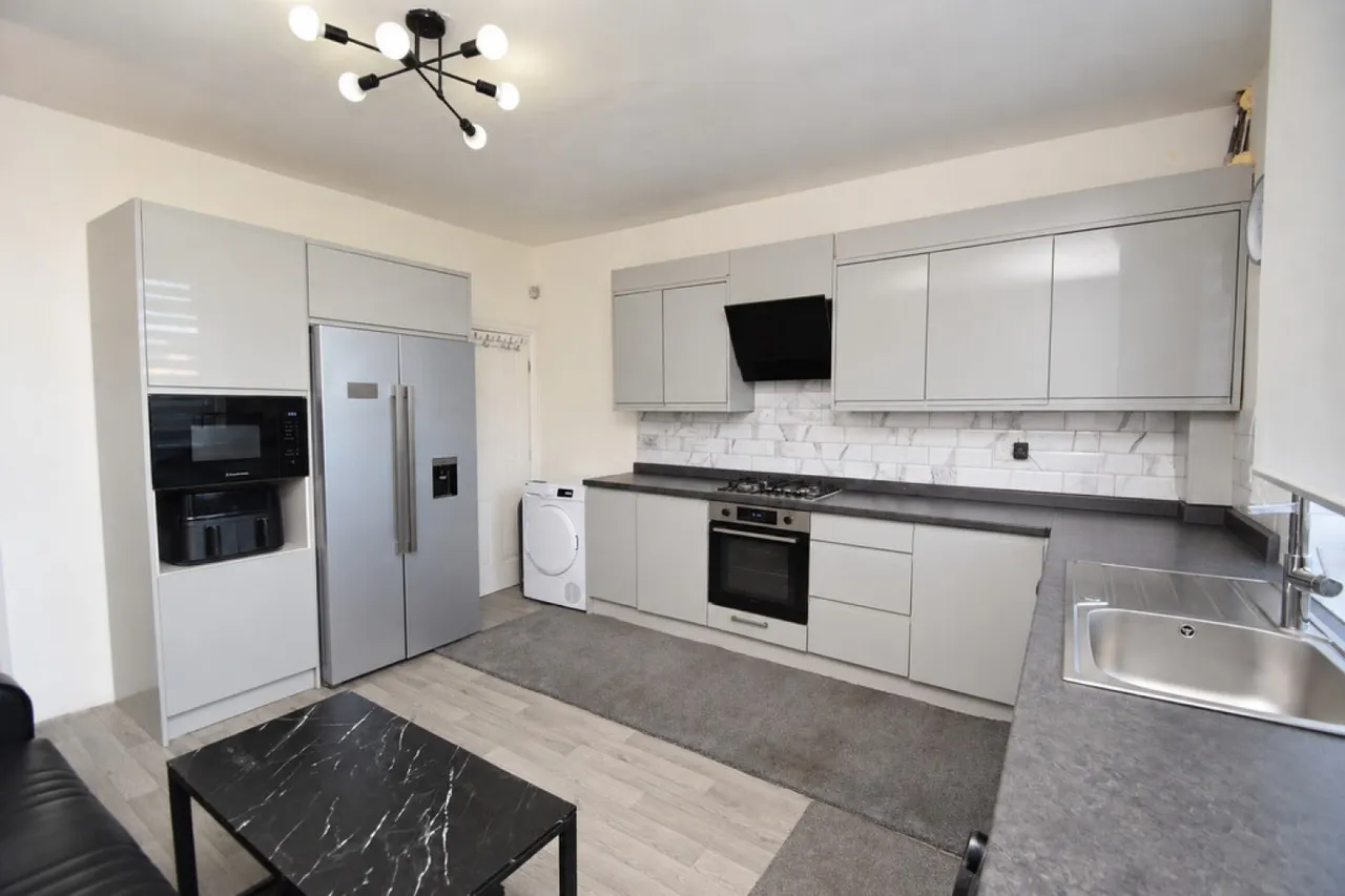 Keighley, BD21, photo 4