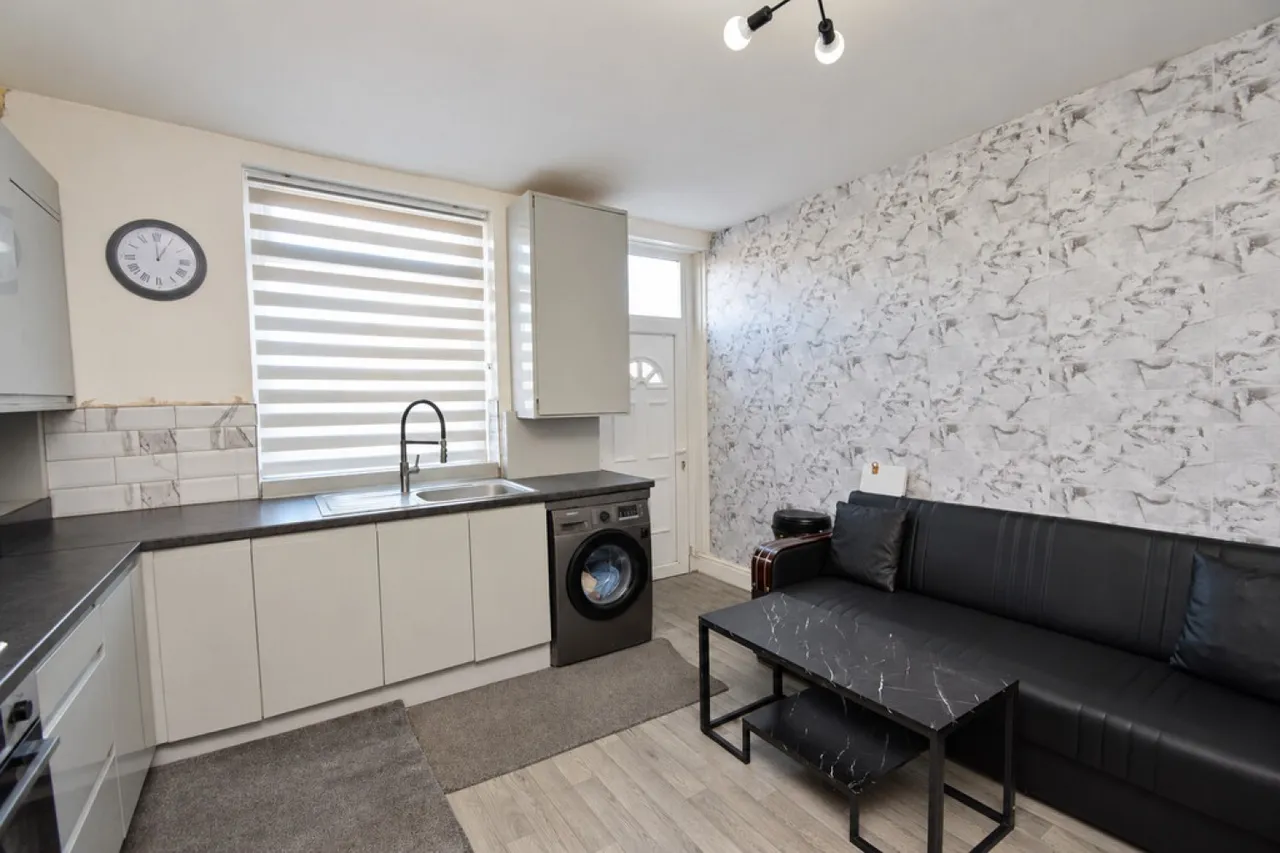 Keighley, BD21, photo 5