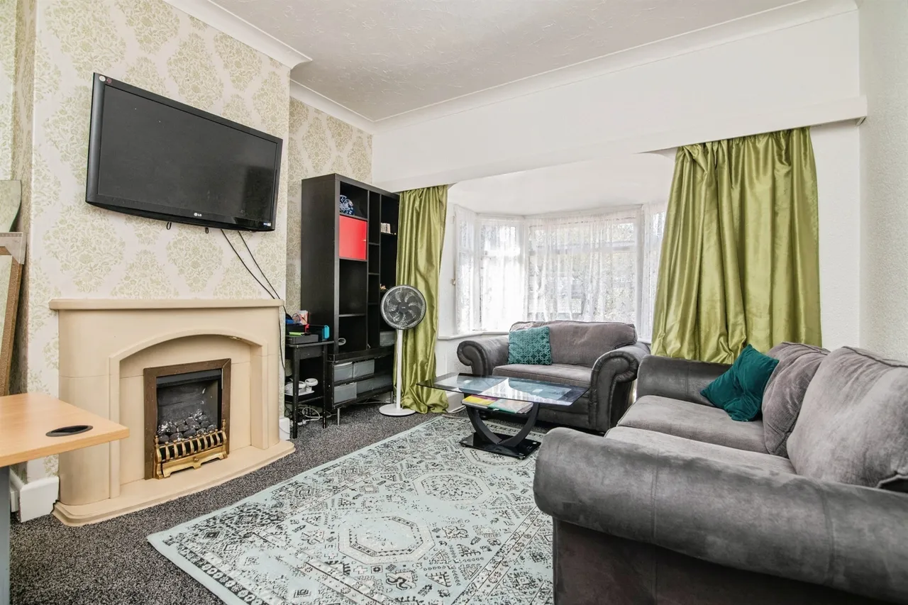 Walsall Road, Great Barr, B42, photo 2