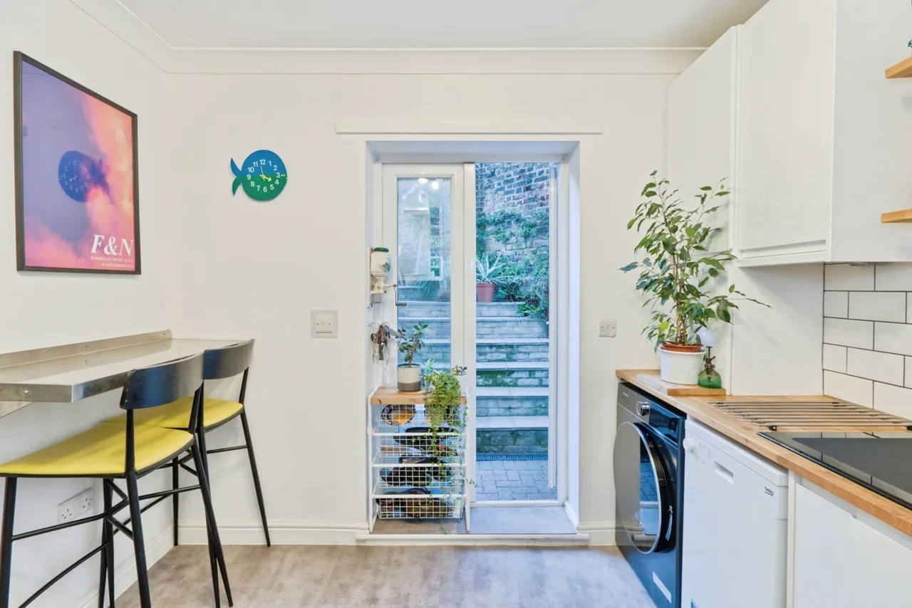 Wickham Lane, London, SE2, photo 13