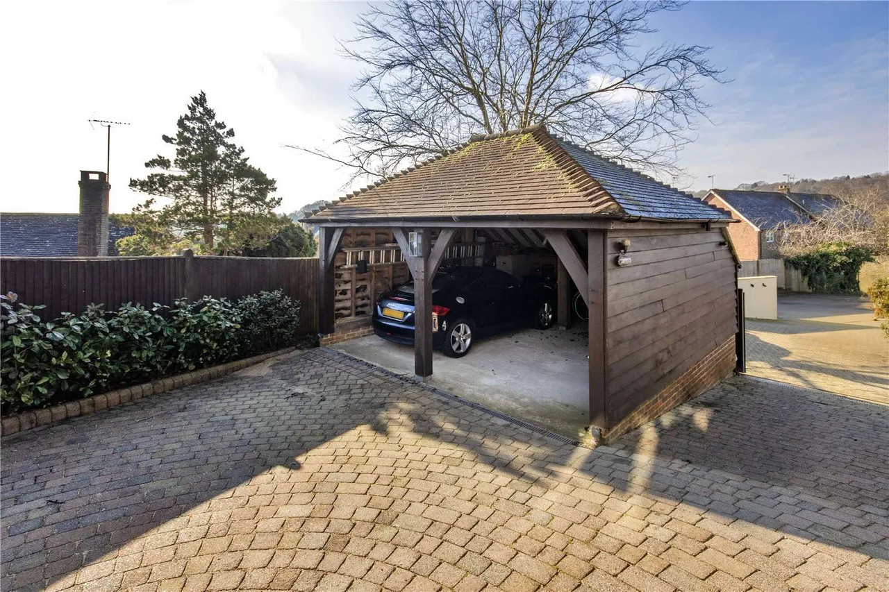 Heathfield Road, Burwash Weald, TN19, photo 21