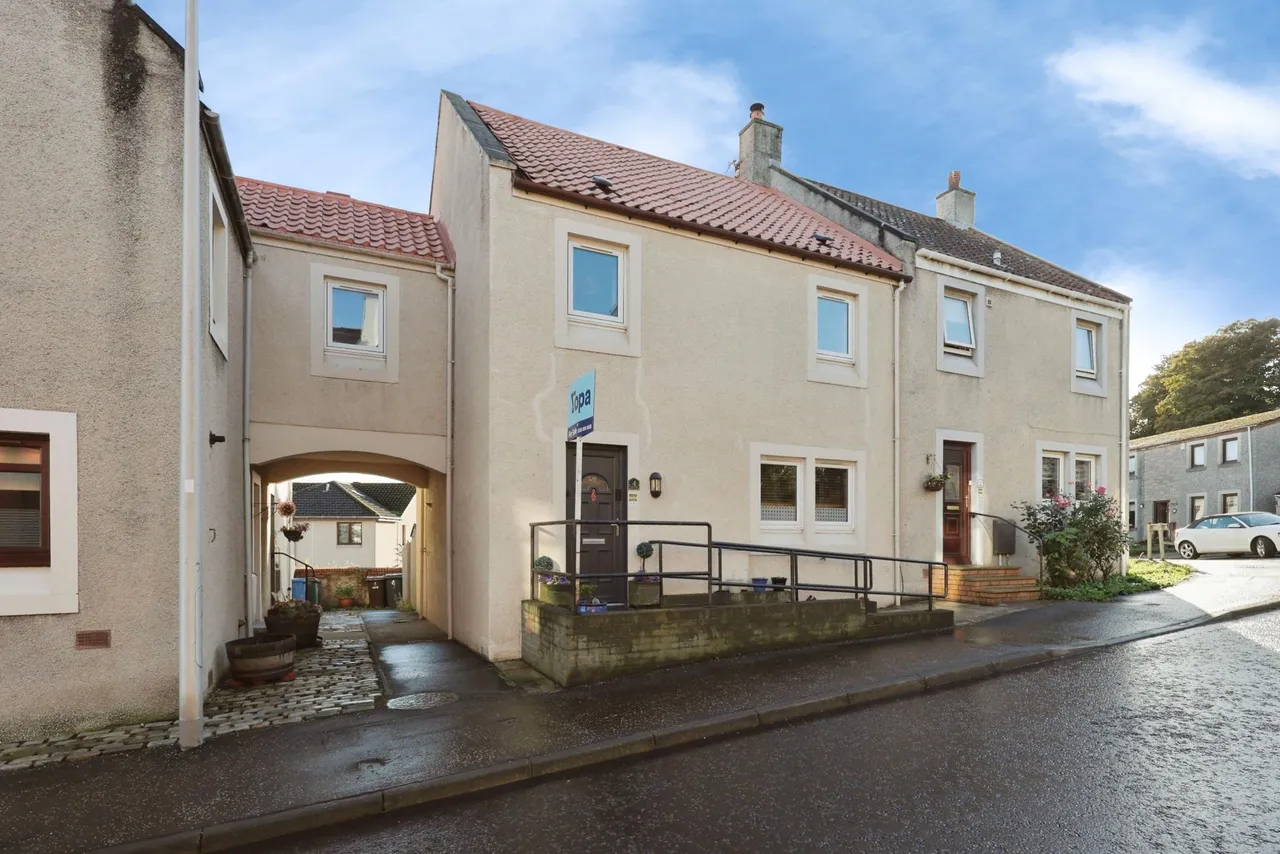 4 bed house for sale, Main Street, East Wemyss, KY1