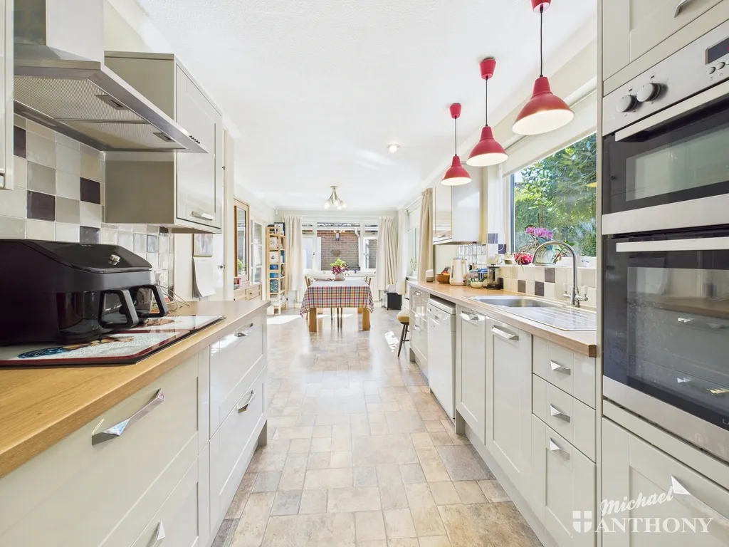 Upper Hartwell, Stone, Aylesbury, HP17 8NZ, photo 2