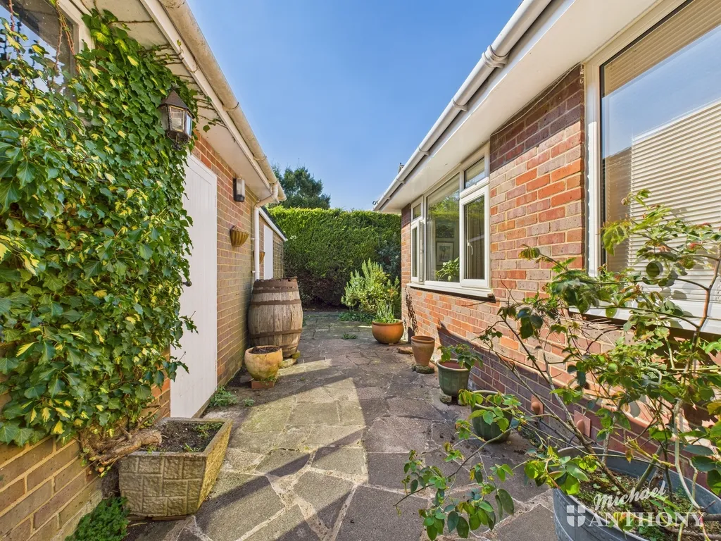 Upper Hartwell, Stone, Aylesbury, HP17 8NZ, photo 8