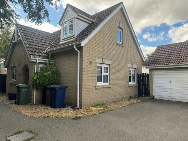3 bed chalet to rent — Sutton Road, Leverington, WISBECH