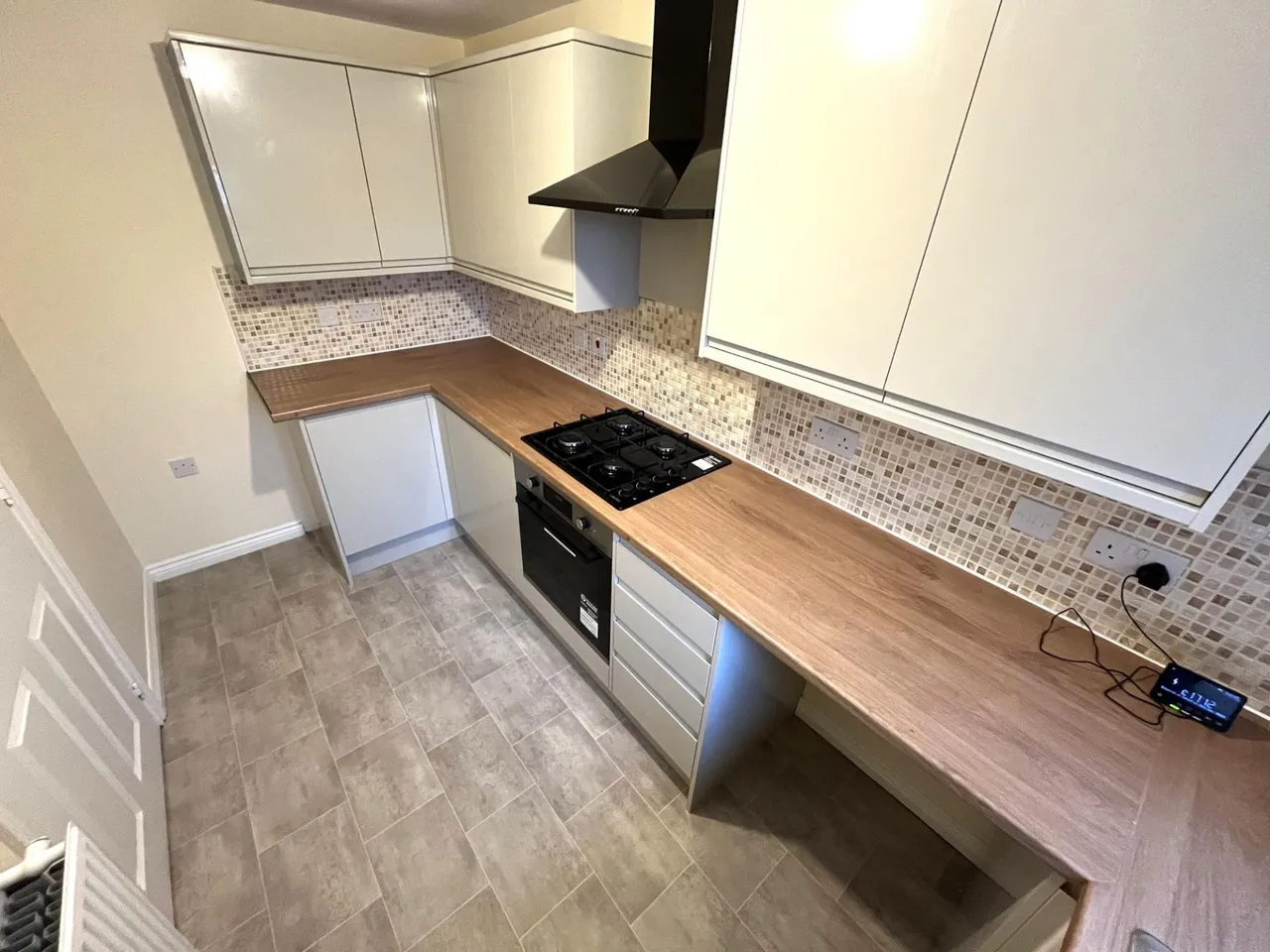Hull Street, Hilton, DE65, photo 5