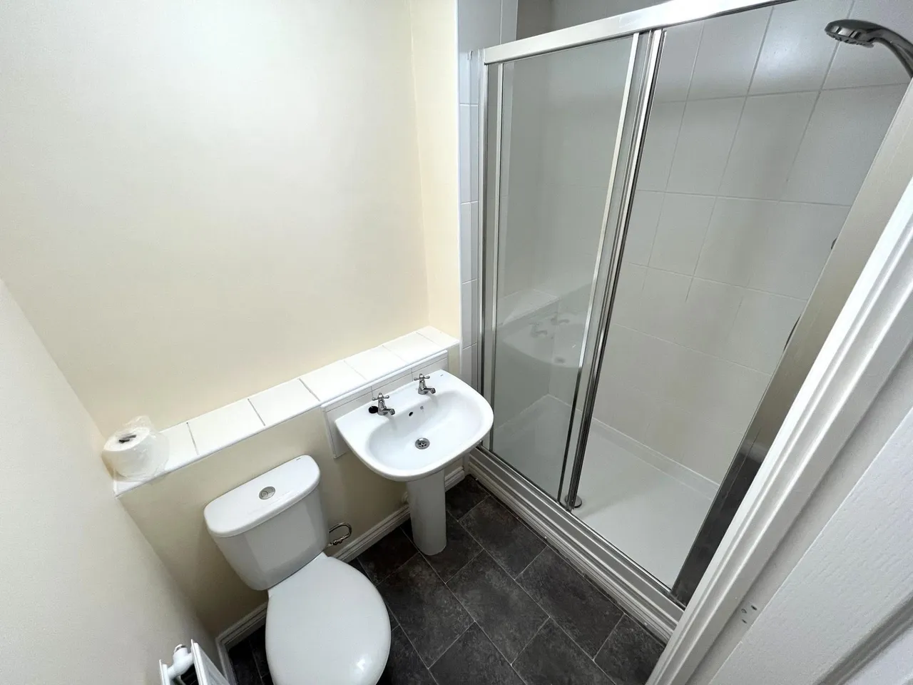 Hull Street, Hilton, DE65, photo 9