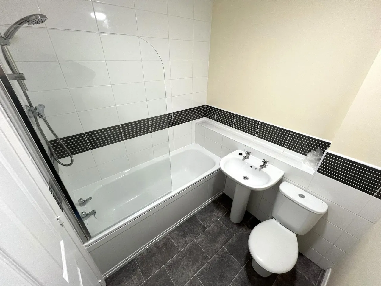 Hull Street, Hilton, DE65, photo 15