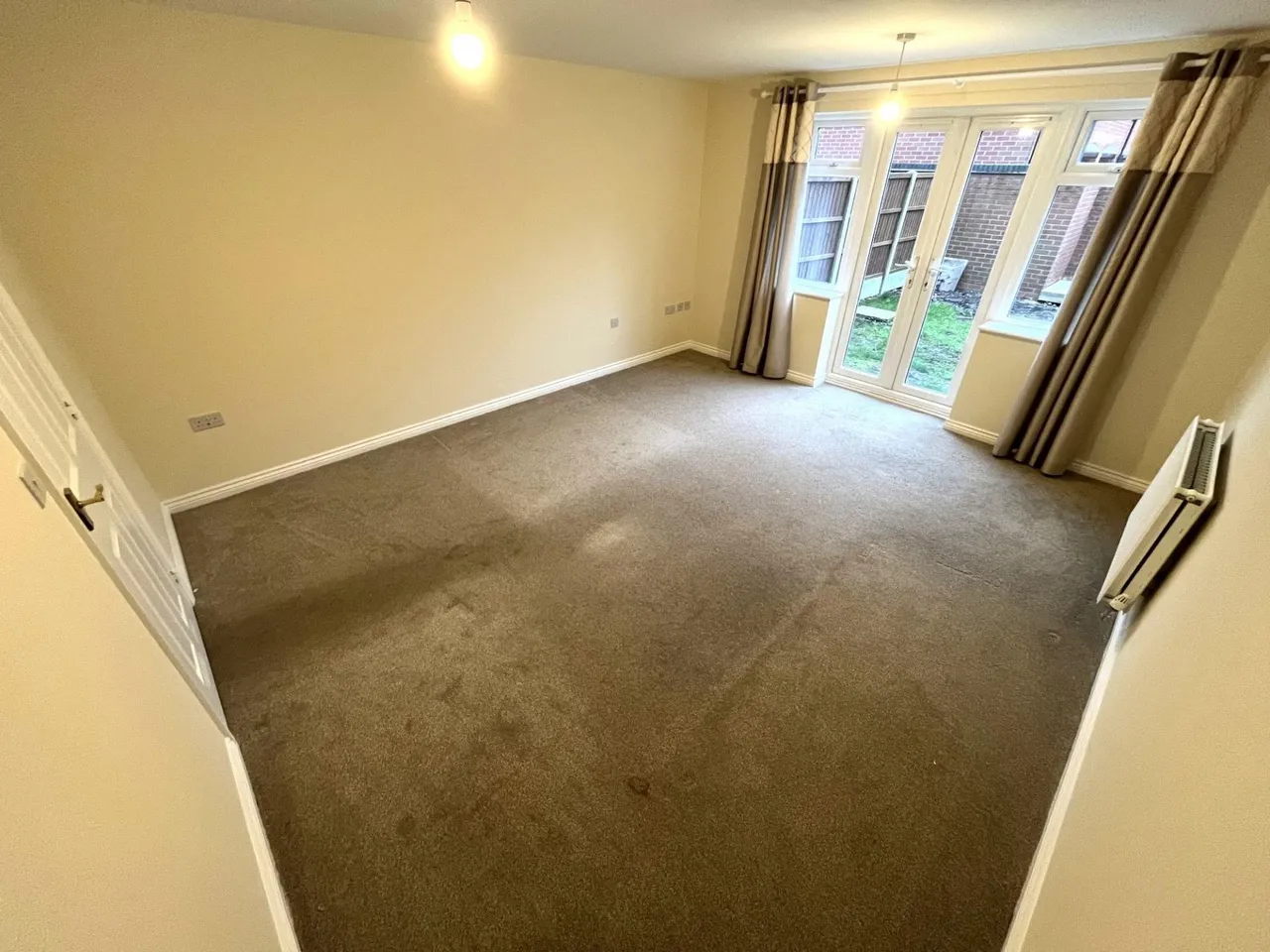 Hull Street, Hilton, DE65, photo 3