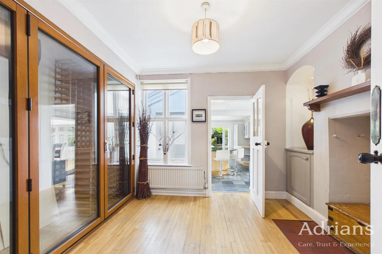 Cedar Avenue West, Chelmsford, CM1, photo 13