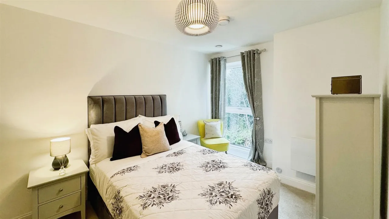 Sewardstone Road, Waltham Abbey, photo 5