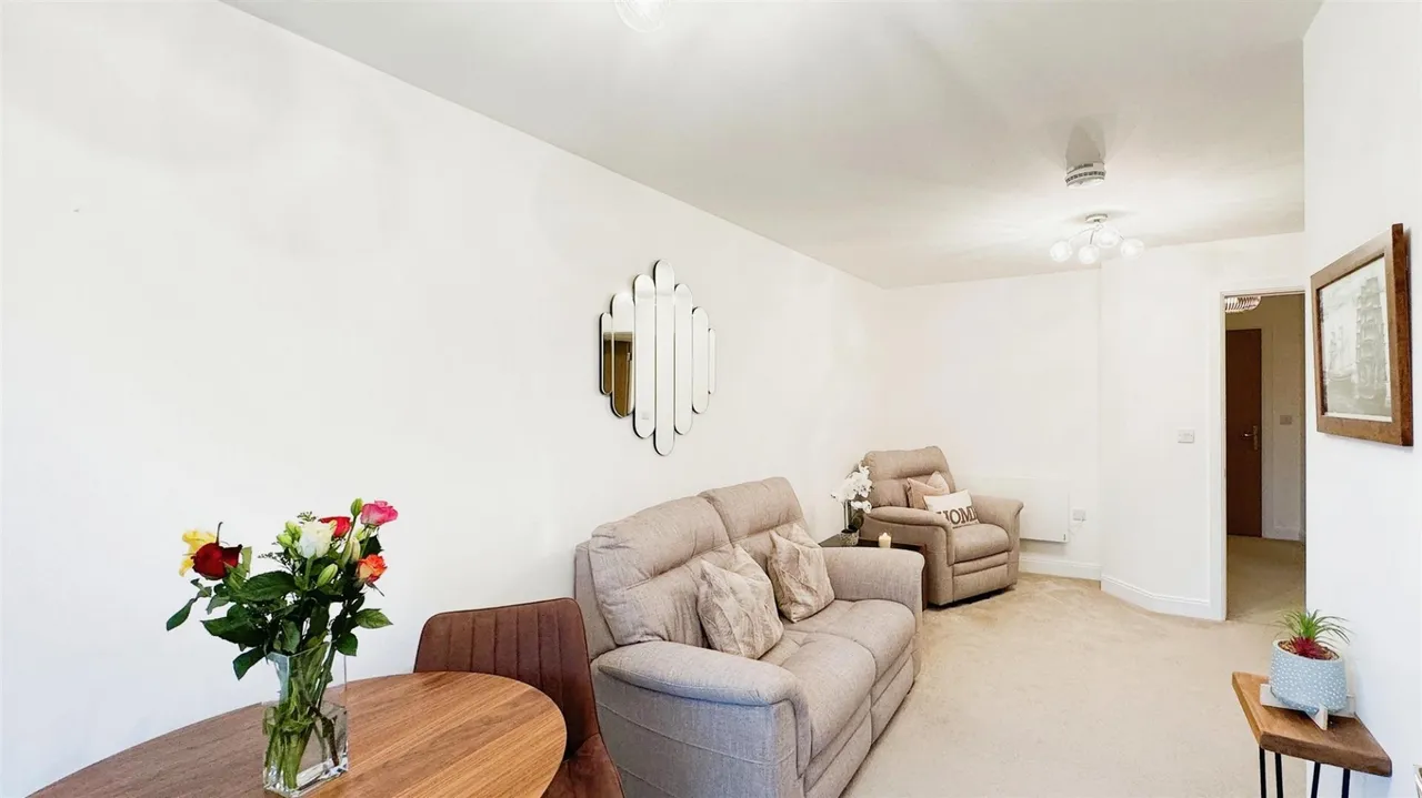Sewardstone Road, Waltham Abbey, photo 6