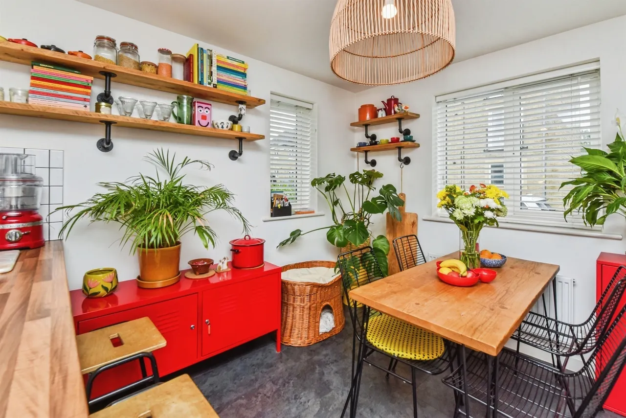 Lily Road, Frome, photo 9