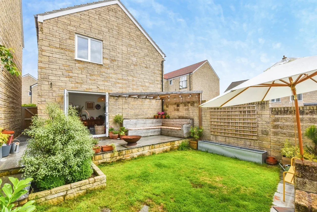 Lily Road, Frome, photo 2
