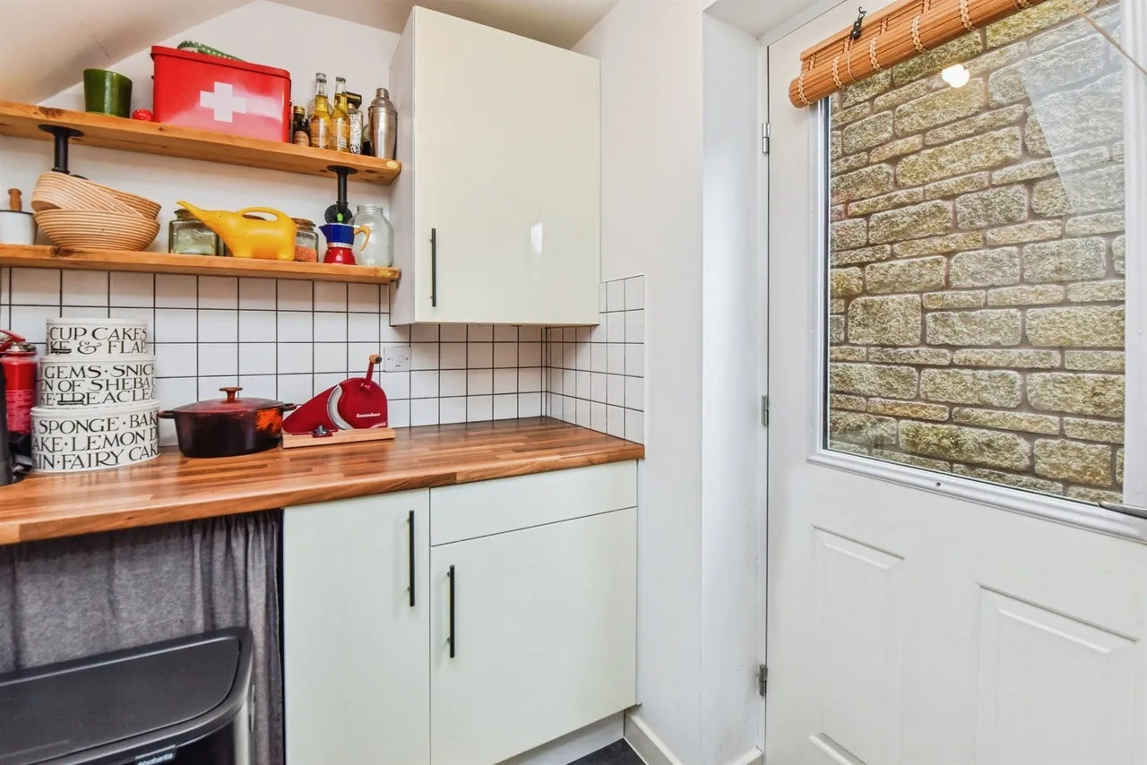 Lily Road, Frome, photo 10