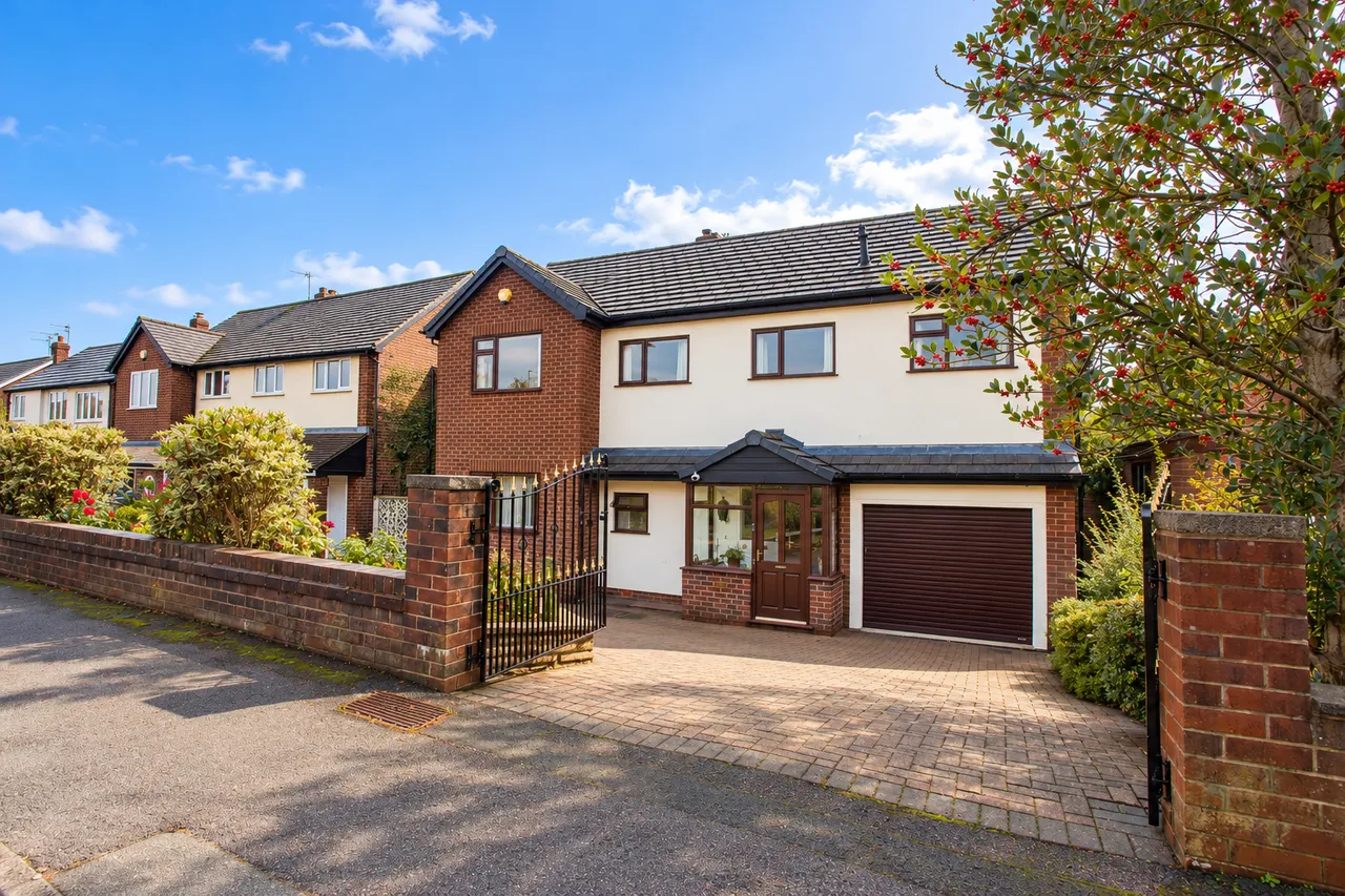 Oakwood Drive, Bolton, BL1, photo 35