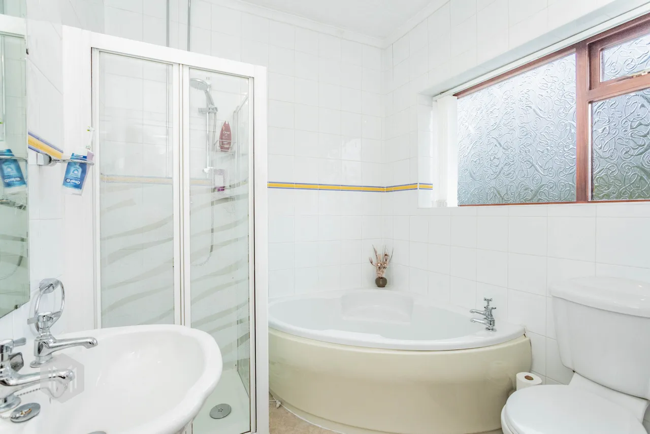 Oakwood Drive, Bolton, BL1, photo 27