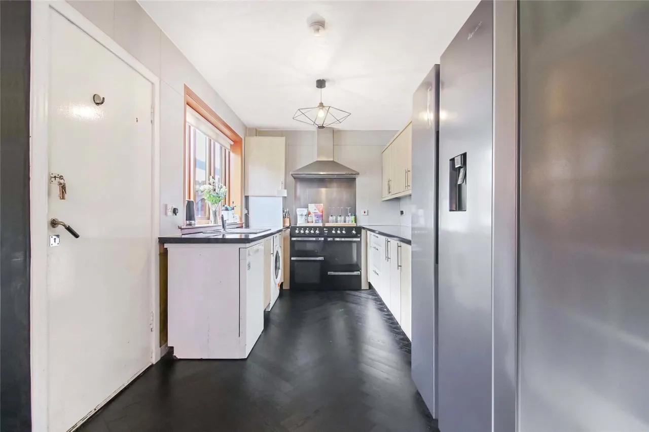 Larchfield Drive, Burnside, G73, photo 8