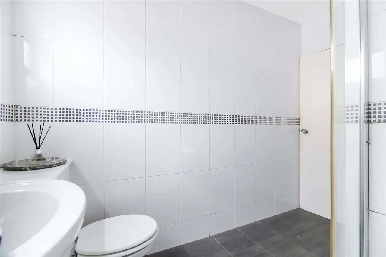 Larchfield Drive, Burnside, G73, photo 10
