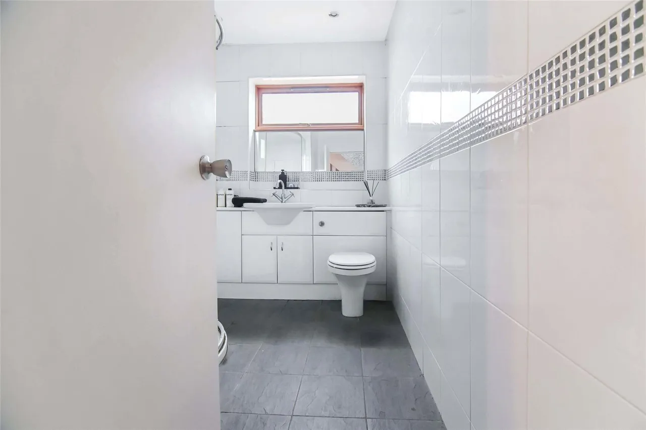 Larchfield Drive, Burnside, G73, photo 17