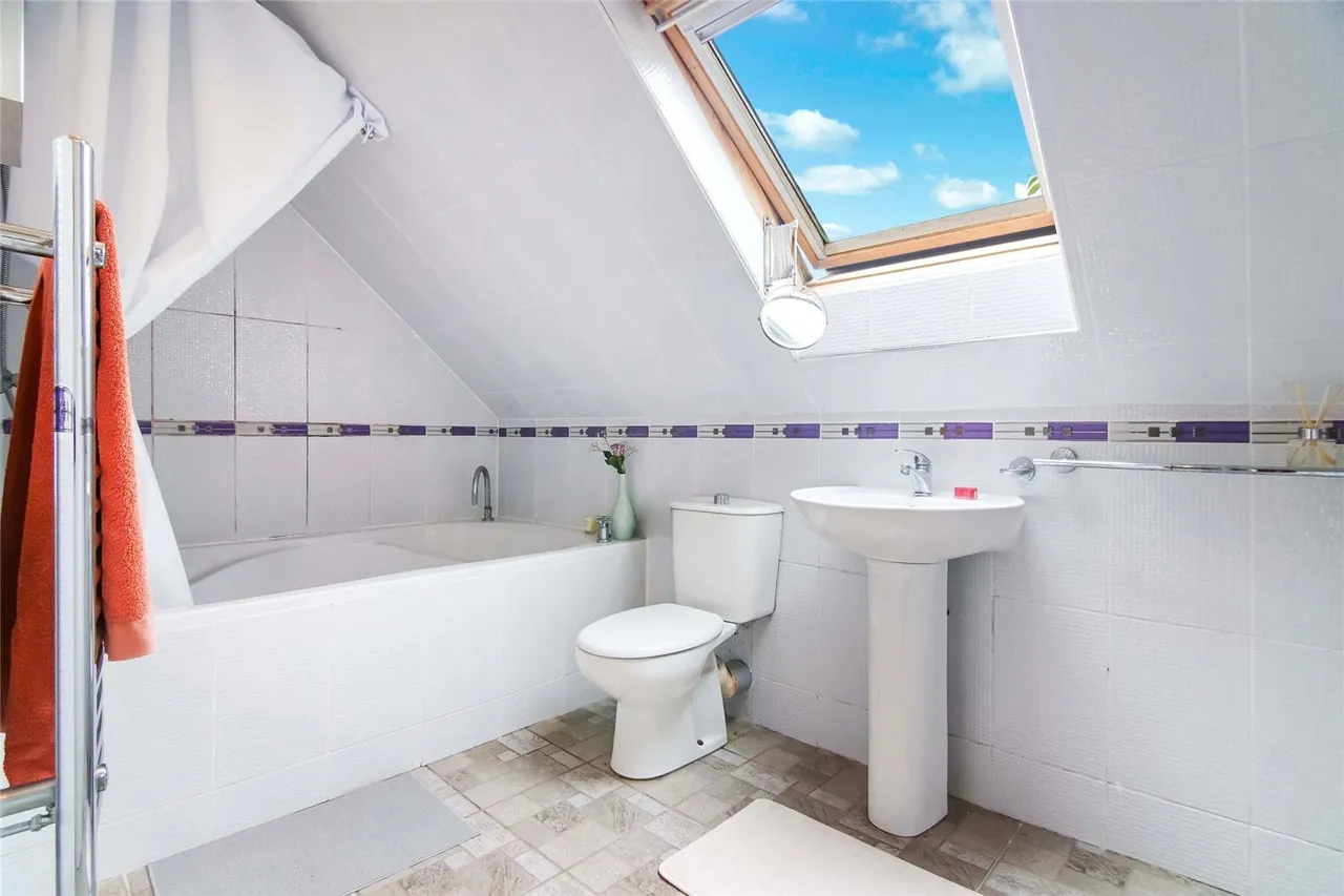 Larchfield Drive, Burnside, G73, photo 13