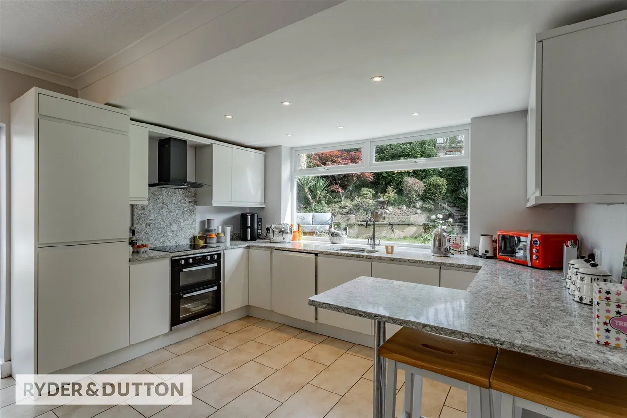 Coulsden Drive, Blackley, M9, photo 9