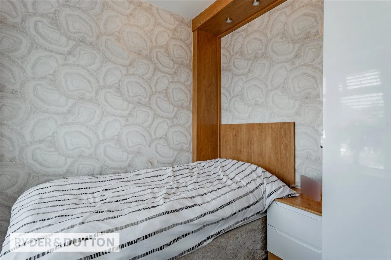 Coulsden Drive, Blackley, M9, photo 18