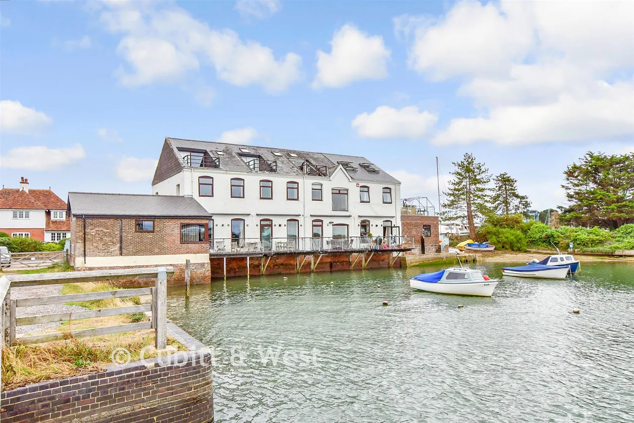 Slipper Road, Emsworth, PO10, photo 13