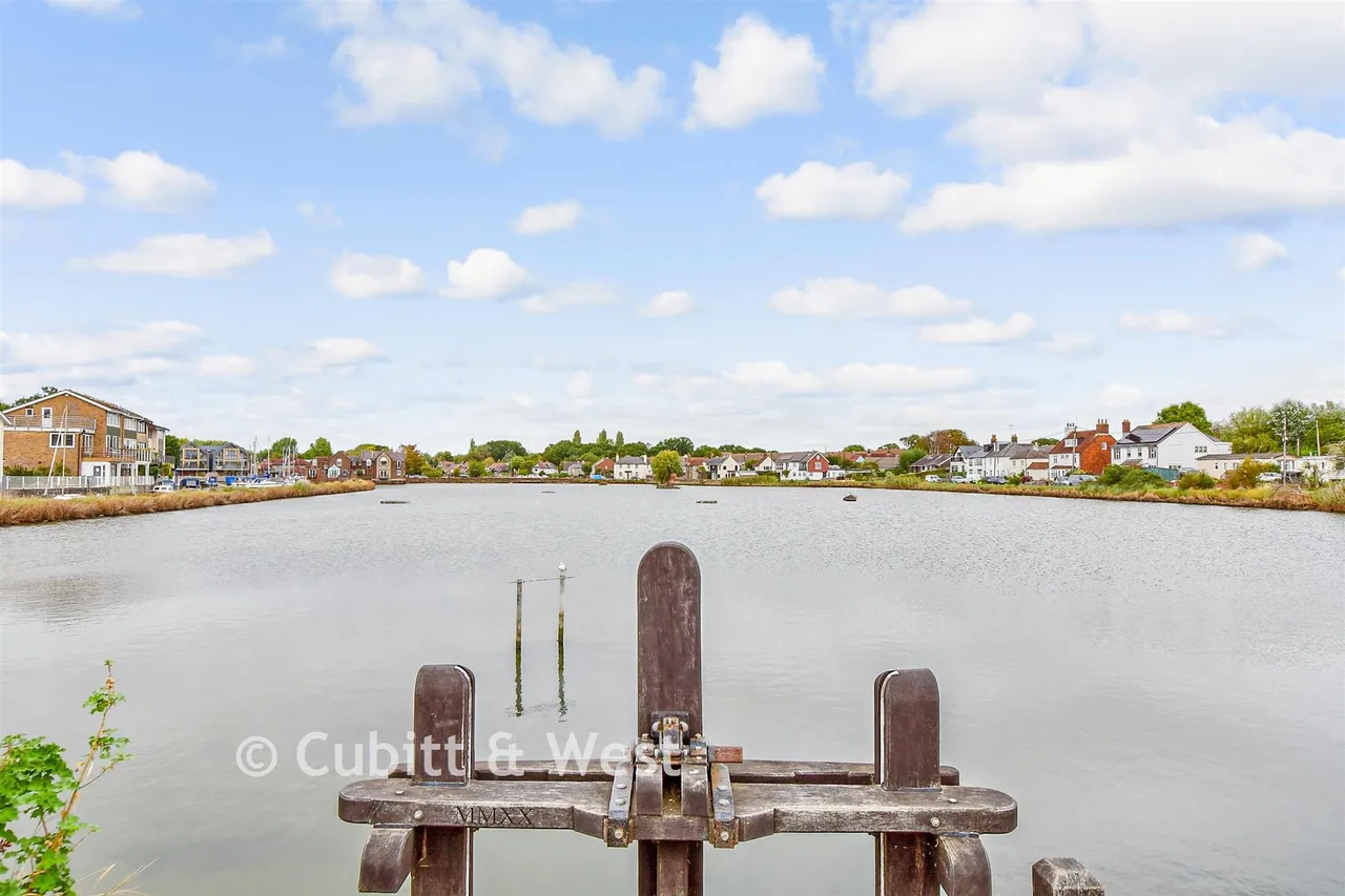 Slipper Road, Emsworth, PO10, photo 12