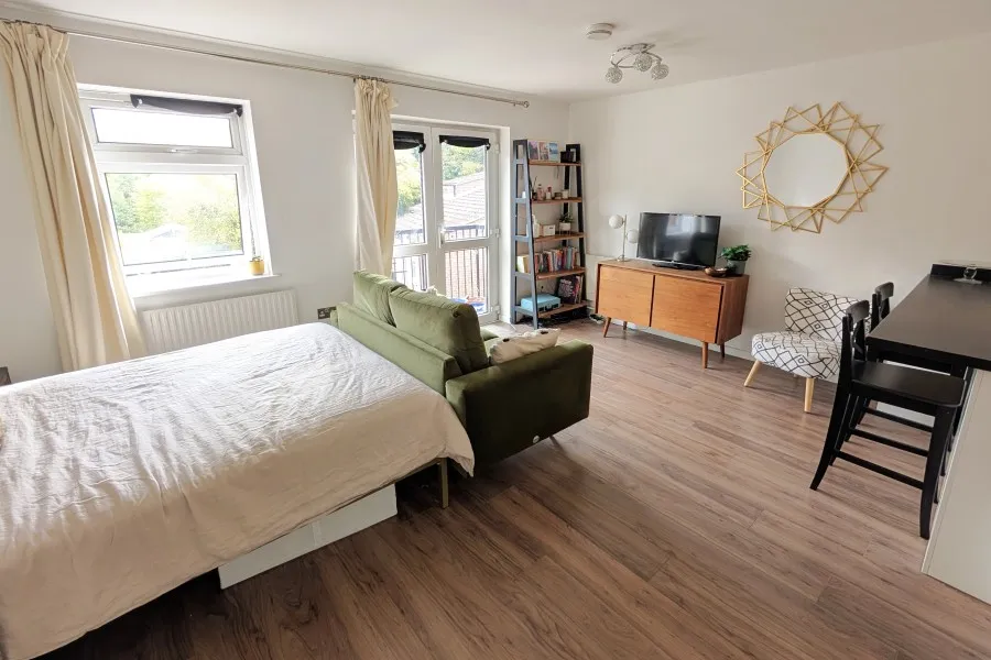 Apple Trees Place, Woking, GU22, photo 4
